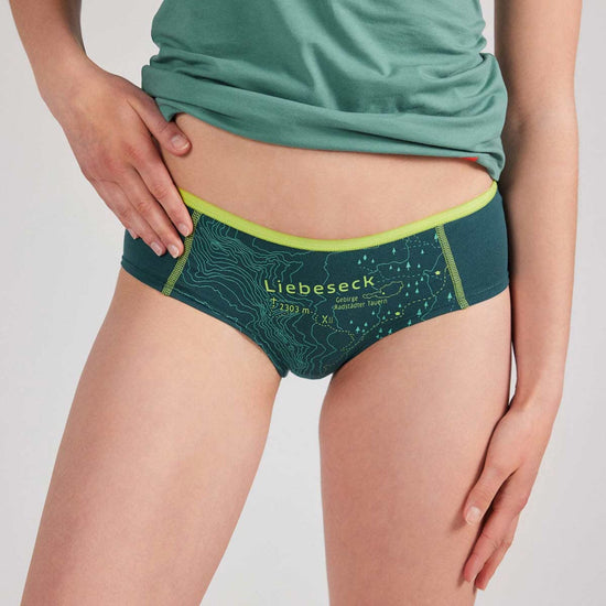 EIN SCHÖNER FLECK ERDE. Unterhose mit Berg. LIEBESECK. Unterwäsche Salzburg. Green fashion. Unterwäsche mit bio Siegel.