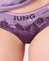 Sportlich geschnittene Damen-Unterhose im Farbton flieder mit Motiv Jungfrau. Berg in der Schweiz. Jungfrau, Eiger, Mönch.